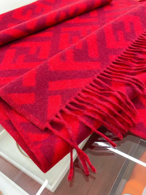 High quality red is the most effective way to create a sense of luxury. This year's most popzdshbyf1 - Image 10