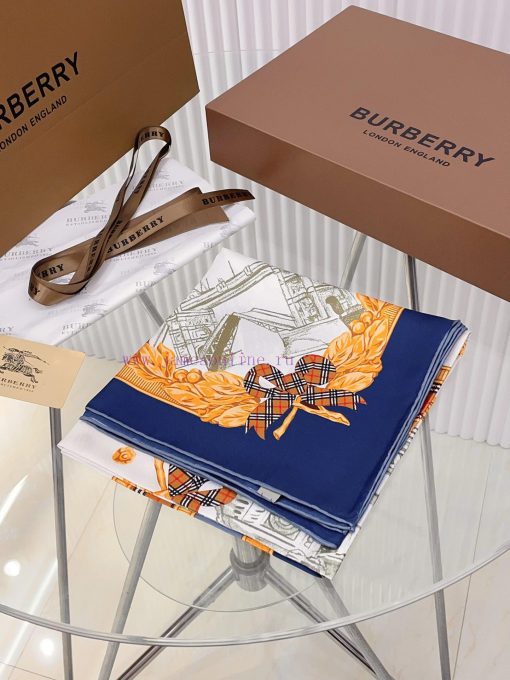 The latest flagship product on BURBERRY's official website is a landscape architecture printx1yoylm4 - Image 4