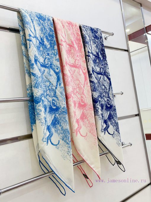Dior's latest flagship product, the D animal model, is a 140 square scarf that is very easy afqnqr6w - Image 3