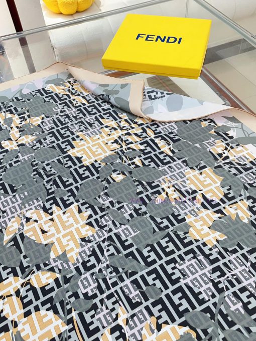 Fendi's latest flagship F-color letter 90 silk small square scarf is a perfect match for botvampz2a6 - Image 6