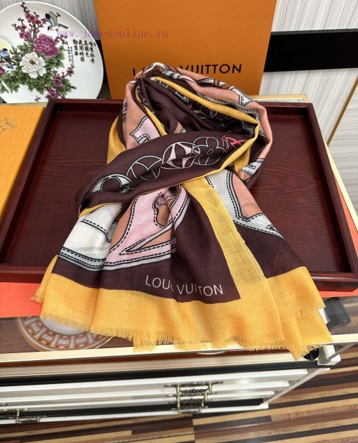 The new L v 2024 sincerely likes the actual product and the beautiful shawl with printing. Tilobu0lq - Image 5