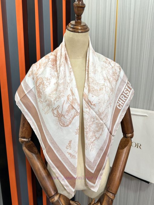 This Sauvage printed square scarf from Shangxin Di Jia pays tribute to the iconic pattern inuit5zdwl - Image 12