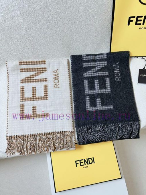 Fendi's 2021 new product is a double-sided jacquard scarf for both men and women. Fendi has 1d1dwerd