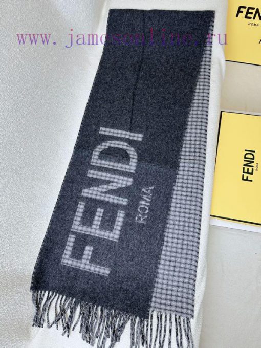 Fendi's 2021 new product is a double-sided jacquard scarf for both men and women. Fendi has 1d1dwerd - Image 6