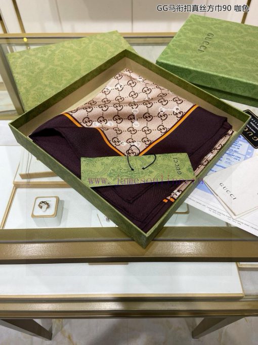 The newly launched G family GG horseneck buckle silk square scarf is a 90 inch double-sided 11055pck - Image 5