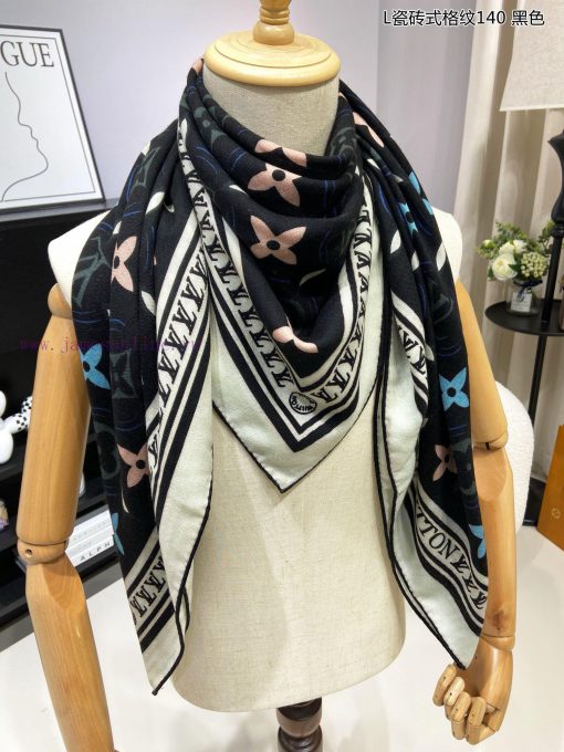 Sincere praise for the Lvjia L tile style plaid 140 cashmere square scarf. The Graphic Tile 603z24xw - Image 7