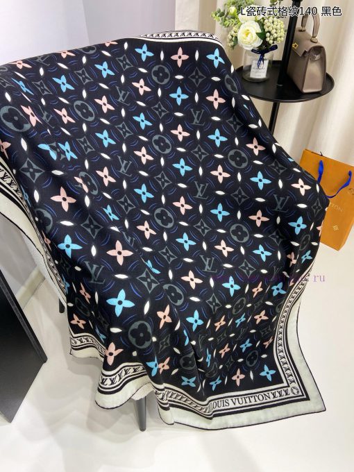 Sincere praise for the Lvjia L tile style plaid 140 cashmere square scarf. The Graphic Tile 603z24xw - Image 8