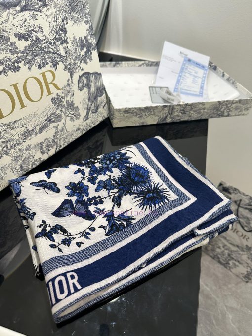 The new double-sided velvet scarf from Dior, recommended for VIP customers, must start quicknaj6aih3 - Image 5