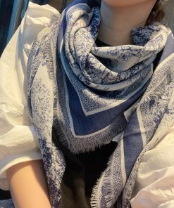 The high-end item is Dior's women's animal square scarf. I was amazed by Dior's new Cannage ard9y4fd