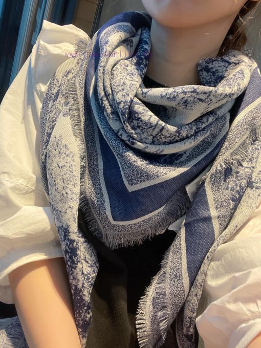 The high-end item is Dior's women's animal square scarf. I was amazed by Dior's new Cannage ard9y4fd