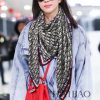 This D/ior floral print is truly unbeatable, fashionable, and versatile. The new D/ior lette7e7ncyhj
