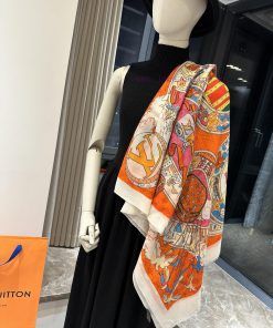 Lv Cashmere Long Scarf ️ Highly recommended is a heavyweight imported pure cashmere scarf, mg85h208v
