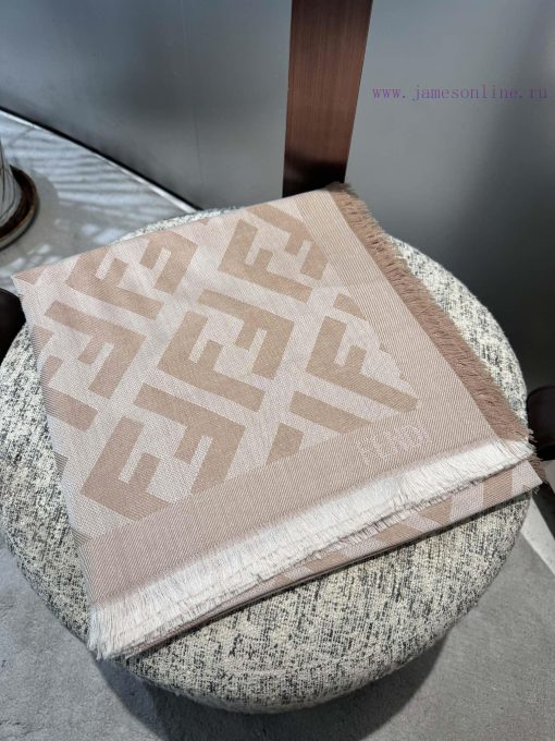 𝐅𝐞𝐧𝐝𝐢 FF letter jacquard shawl𝐒𝐢𝐳𝐞𝟏𝟒𝟎𝐱𝟏𝟒𝟎𝐜𝐦 Double F-Jacquard Square Towel, a new product widvfswymy - Image 4