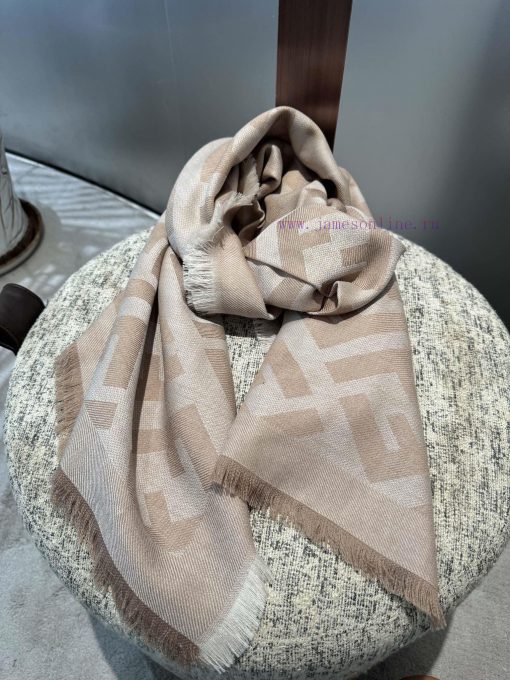 𝐅𝐞𝐧𝐝𝐢 FF letter jacquard shawl𝐒𝐢𝐳𝐞𝟏𝟒𝟎𝐱𝟏𝟒𝟎𝐜𝐦 Double F-Jacquard Square Towel, a new product widvfswymy - Image 10