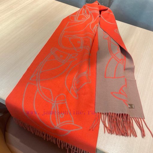 Hermes Casaque Entrelacs Equestres Scarf ️ This cashmere scarf features delicate contrastinggd4bye8z - Image 10