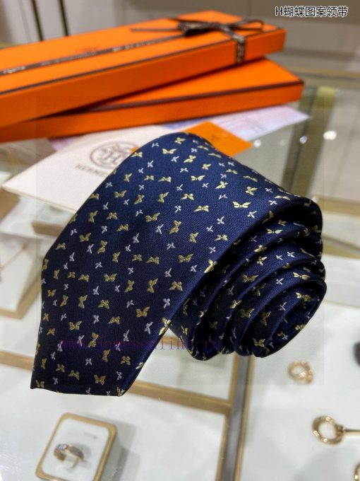 The new men's tie series H butterfly pattern tie is rare. Every year, H Home releases a thoucwlvobdy - Image 4