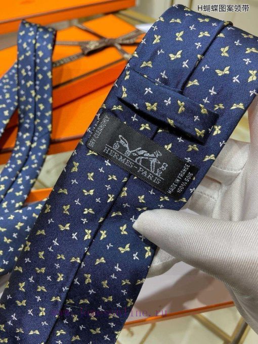 The new men's tie series H butterfly pattern tie is rare. Every year, H Home releases a thoucwlvobdy - Image 9