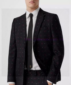B family's new men's B logo tie is an ideal choice for showcasing exquisite craftsmanship an1rv8xqx7