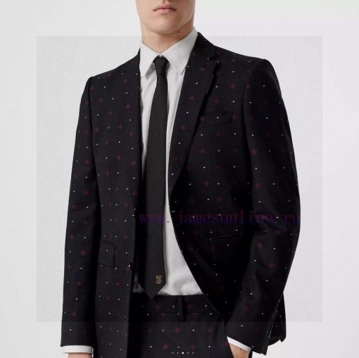 B family's new men's B logo tie is an ideal choice for showcasing exquisite craftsmanship an1rv8xqx7 - Image 2