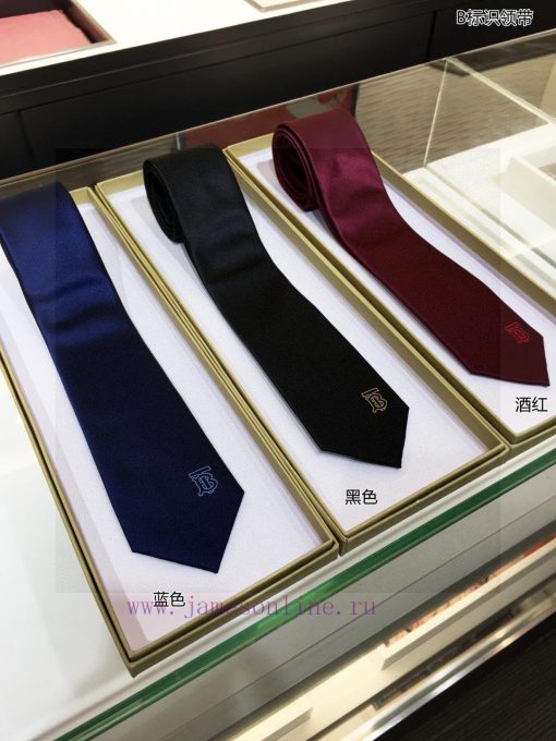 B family's new men's B logo tie is an ideal choice for showcasing exquisite craftsmanship an1rv8xqx7 - Image 4