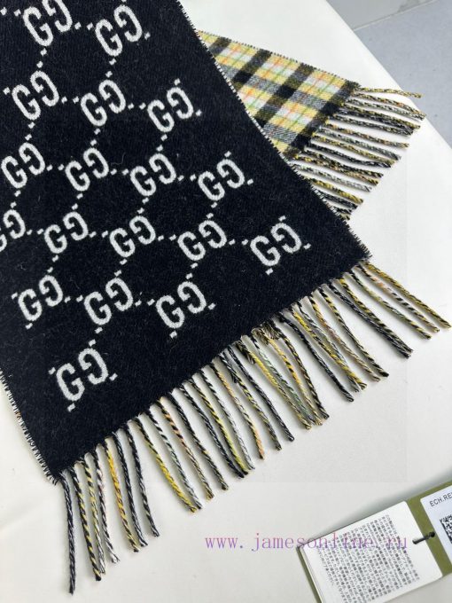 The 2023 Gucci Classic Cashmere Scarf is a double-sided scarf with a checkered pattern on ond2cbgg2v - Image 9