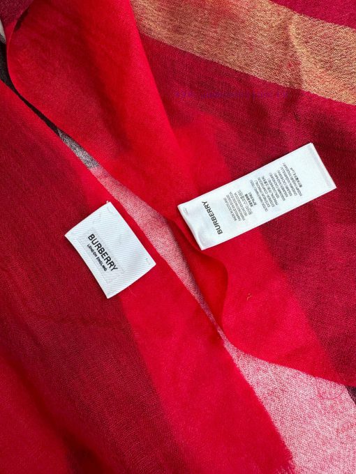 The new 2023 Burberry formal collection is exclusively for flagship stores, featuring VIP toh2wmsvyq - Image 9