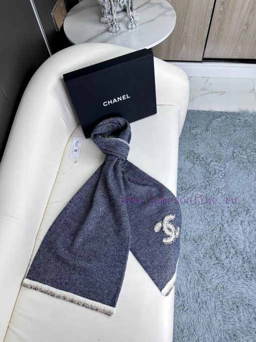 The original Chanel product has arrived, making a Chanel like person. Women are elegant, refues8u69c - Image 7