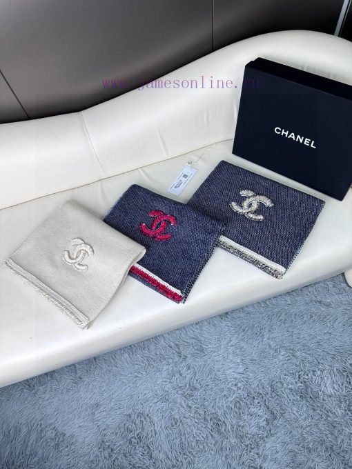 The original Chanel product has arrived, making a Chanel like person. Women are elegant, refues8u69c - Image 10