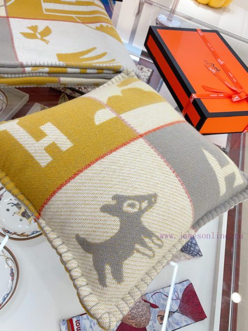 Pillow size 45x45cm, made of 90% wool and 10% cashmere41givmep - Image 9