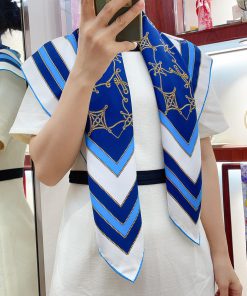 The new LV square scarf is made of twill silk material, which is handmade with rolled edges rg8vysyk