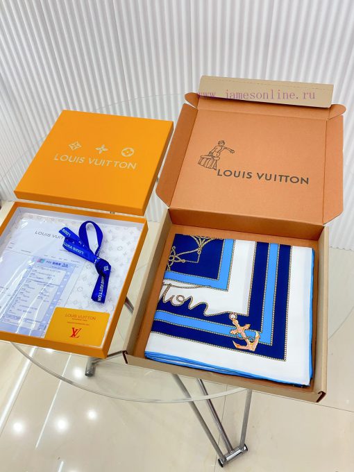 The new LV square scarf is made of twill silk material, which is handmade with rolled edges rg8vysyk - Image 3