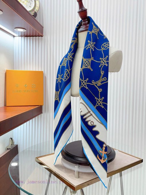 The new LV square scarf is made of twill silk material, which is handmade with rolled edges rg8vysyk - Image 8