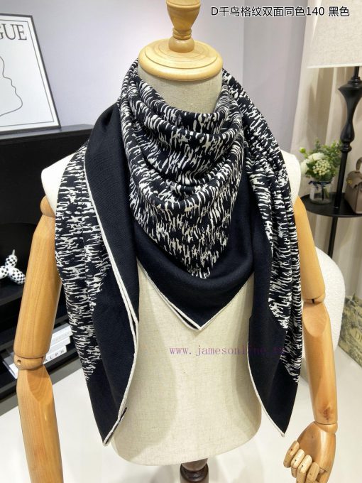 The new cashmere products are said to look good and recommended by Dior. The double-sided anqz4yqpln - Image 7