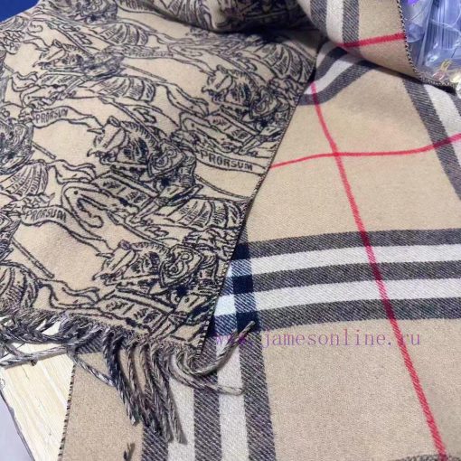 Burberry's masterpiece of craftsmanship, the classic large grid double-sided Qunma scarf, is1ns082oc - Image 7