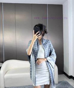 Buying the latest STUDDY DENIM MONOGRAM shawl with extremely comfortable protein fiber and wsu2ypc1g