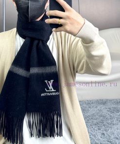 Lv's fashion item that received rave reviews in 2024, with gentle color matching and a super77djg2uh