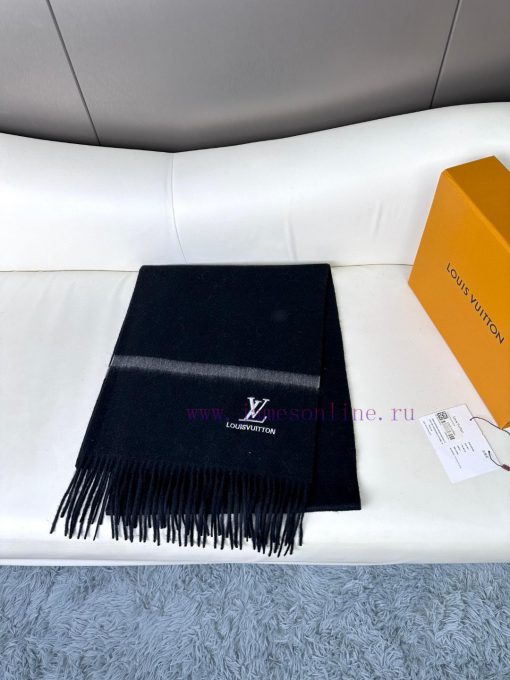 Lv's fashion item that received rave reviews in 2024, with gentle color matching and a super77djg2uh - Image 8