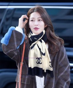 The new Chanel 2024 is so beautiful that it's irresistible. The 300 count cashmere long scarlqg8nhn8