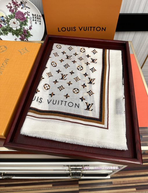 New Lv Silver Silk 2024 [Eating Melon] Sparkling [Coffee] Top design is so beautiful, I real9ymh79on - Image 4
