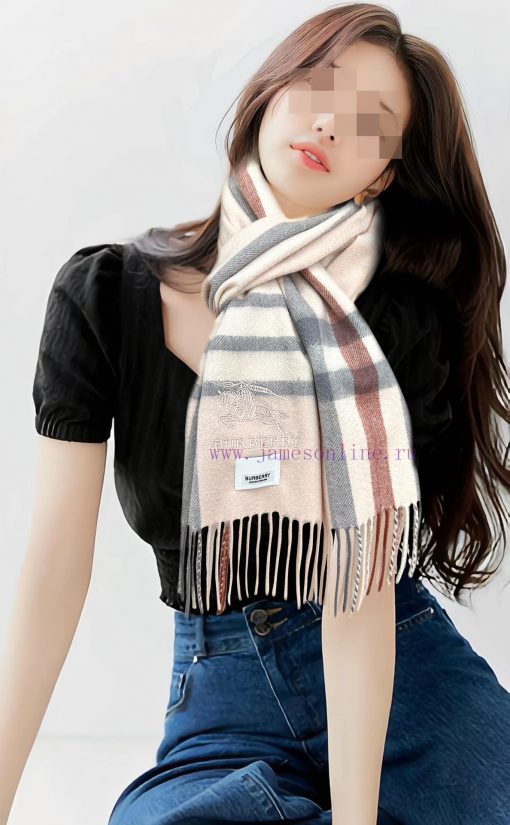 The most popular item on Shangxinba Baoli is a men's and women's couple scarf made of Inner w6svqy2a