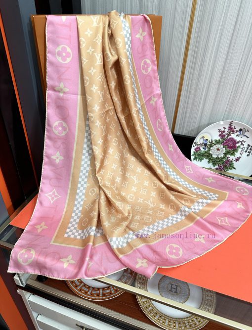 I bought a new L family silk square scarf, and I always agreed to buy it quickly. It's a higt7htqcz9 - Image 7