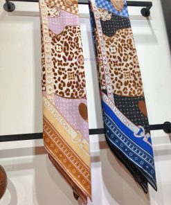 RLV2422 original Lv140cm velvet square scarf, made of top-quality twill silk and cashmere mais6x32en