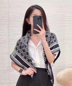 High end customized Dior double-sided same color silk square scarf is a perfect match for bobvozg6bf