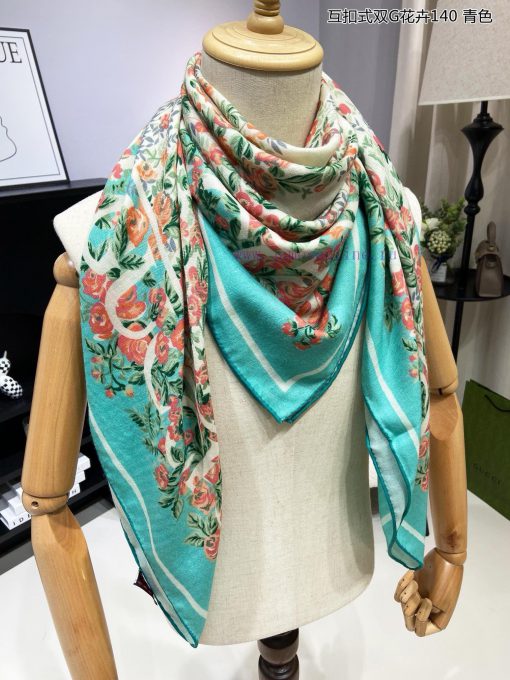 The new cashmere products are recommended for their good looks, including GG cashmere squaretv3iyvzo - Image 7