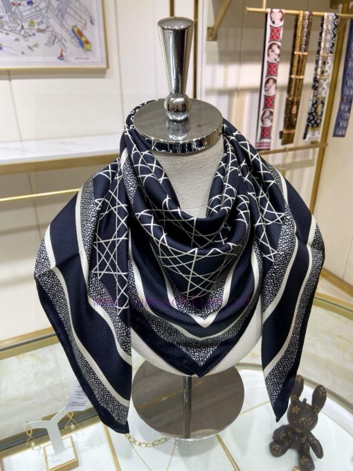 High end customized Dior double-sided same color silk square scarf is a perfect match for bobvozg6bf - Image 9