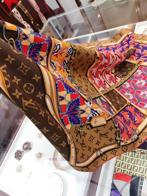 LV has launched a new 90 square scarf The Confidential Garden silk handkerchief features a f7hljfnaj - Image 7