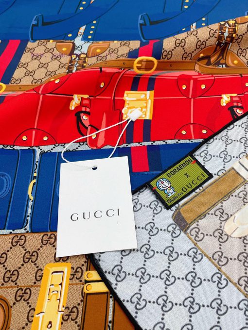 GUCCI's latest flagship luggage 🧳 90 silk square scarf, a flower series that is very easy toenks3ooa - Image 7