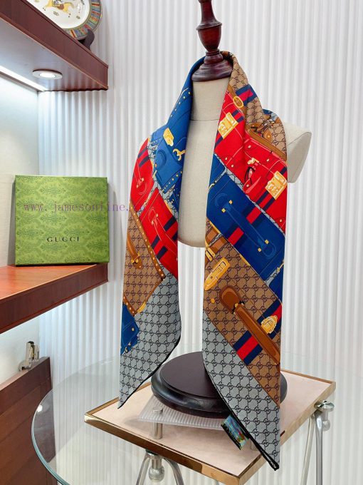 GUCCI's latest flagship luggage 🧳 90 silk square scarf, a flower series that is very easy toenks3ooa - Image 8