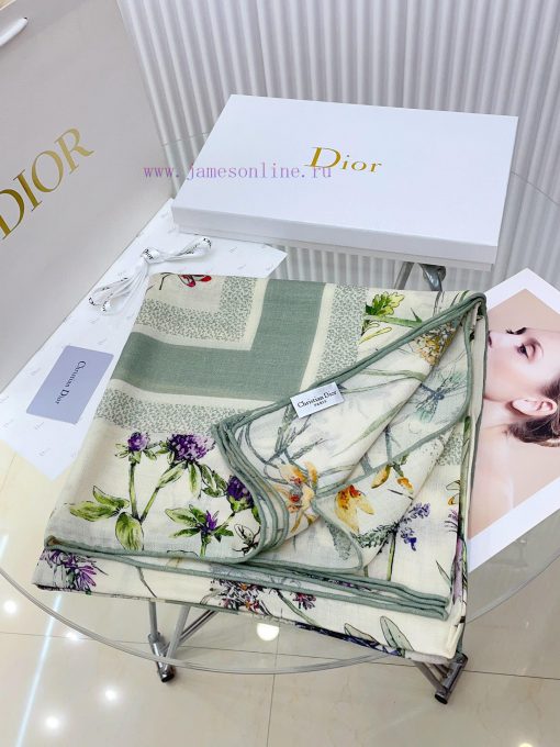 Dior's latest flagship model, the Mysterious Garden 140, is a perfect match for both vacatiof4styqpn - Image 5