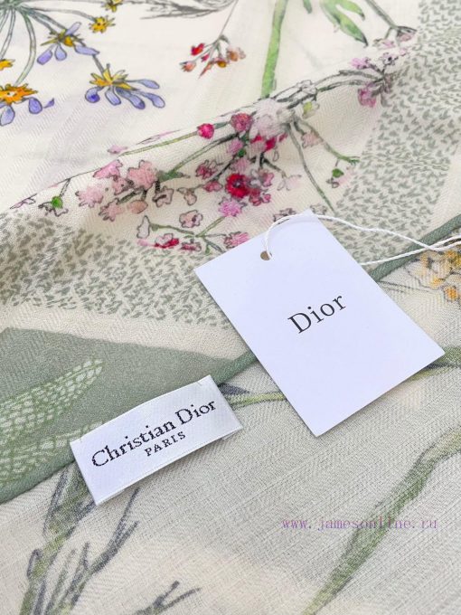 Dior's latest flagship model, the Mysterious Garden 140, is a perfect match for both vacatiof4styqpn - Image 10